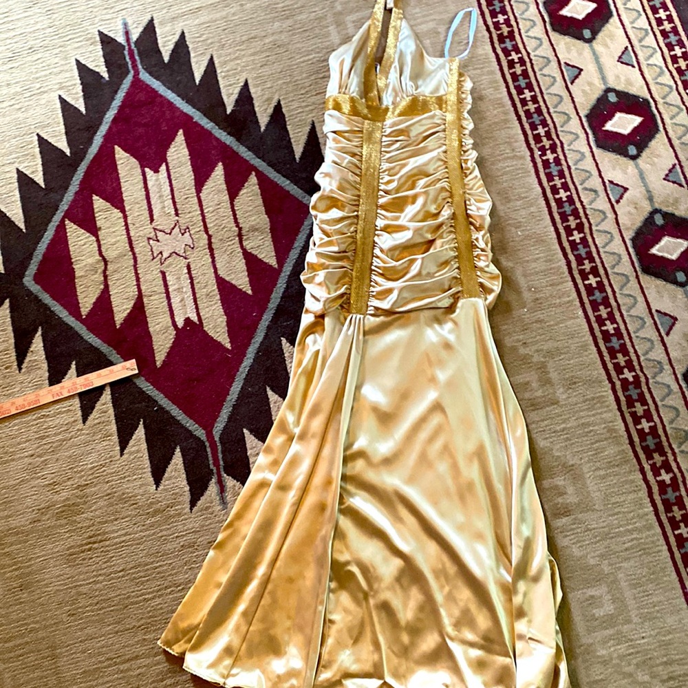 Riva designs gold prom dress sz8 gold euc